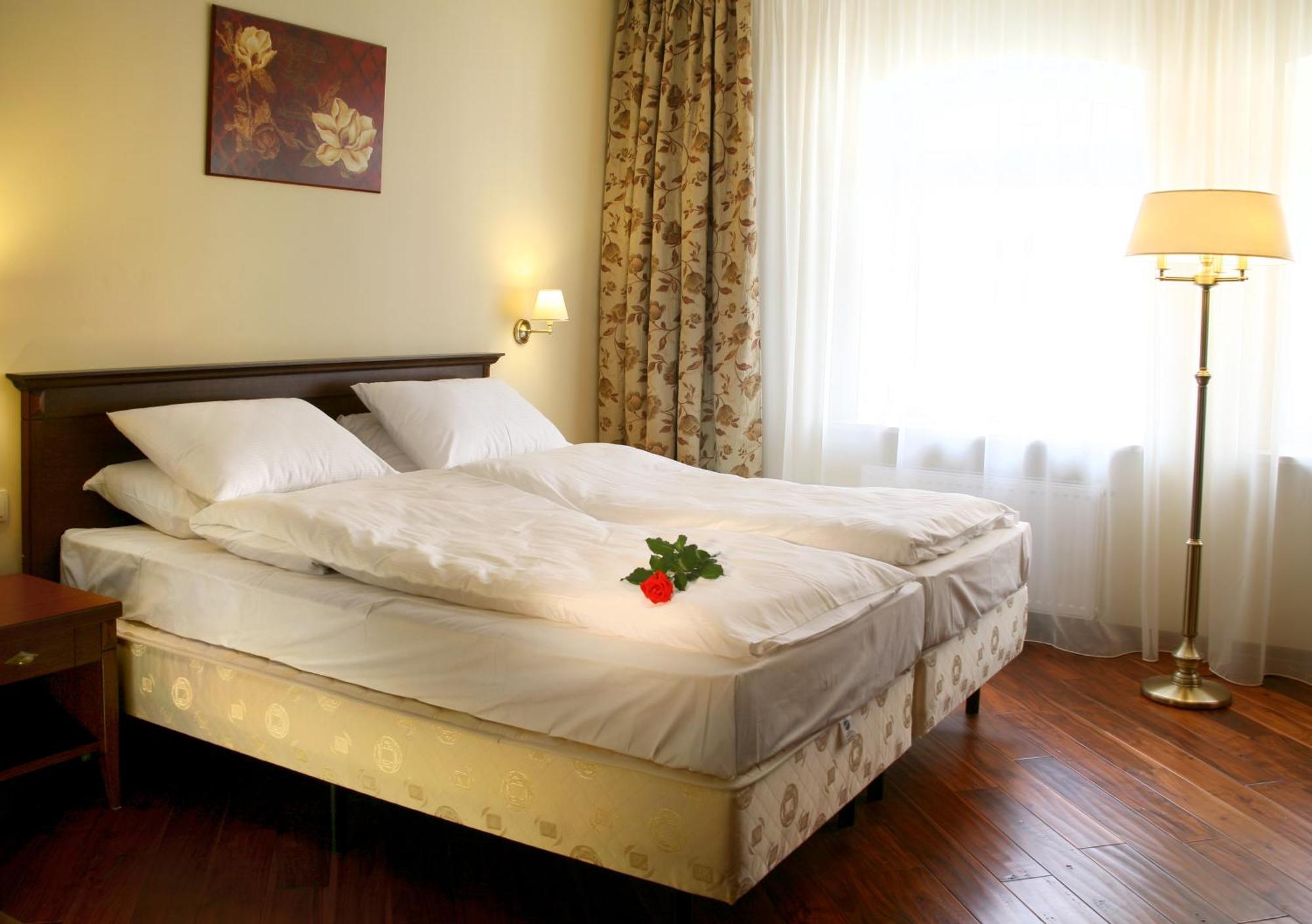 Kobza Haus Old Town Bed & Breakfast กดัญสก์ ภายนอก รูปภาพ